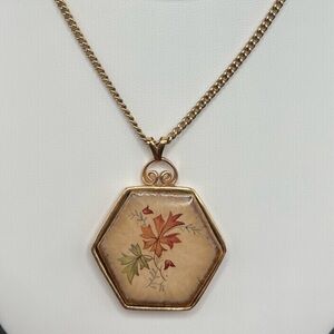 Leaf Design Ceramic Pendant Gold Tone Trim Metal